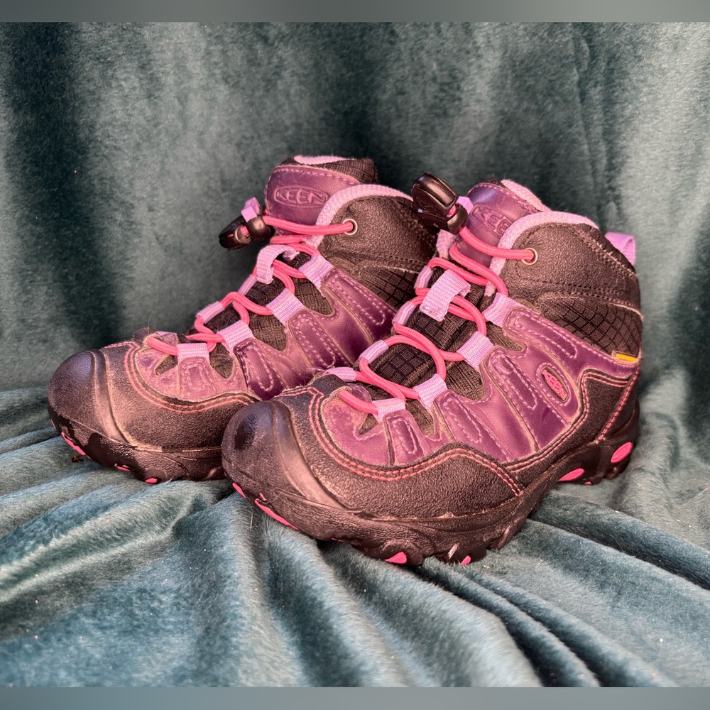 KEEN Waterproof Kids Purple and Black Hiking Shoes 10